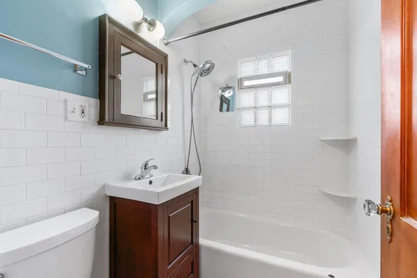 $2,695 | 2300 Northeast McKinley Street, Minneapolis, MN 55418