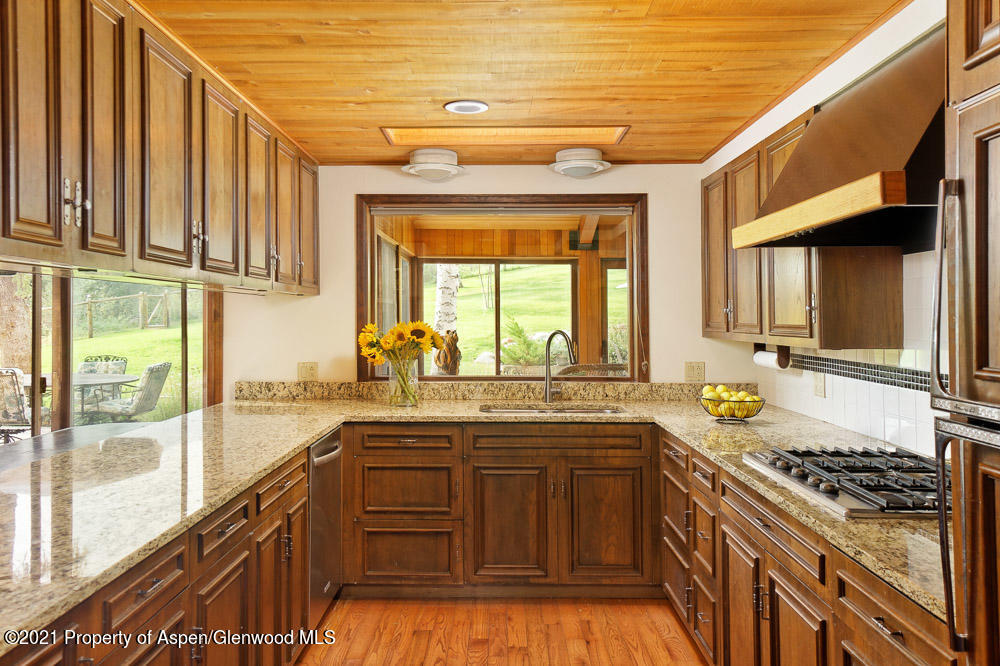 450 West Tiehack Road Aspen, CO 81611 - Photo 16 of 42 Kitchen