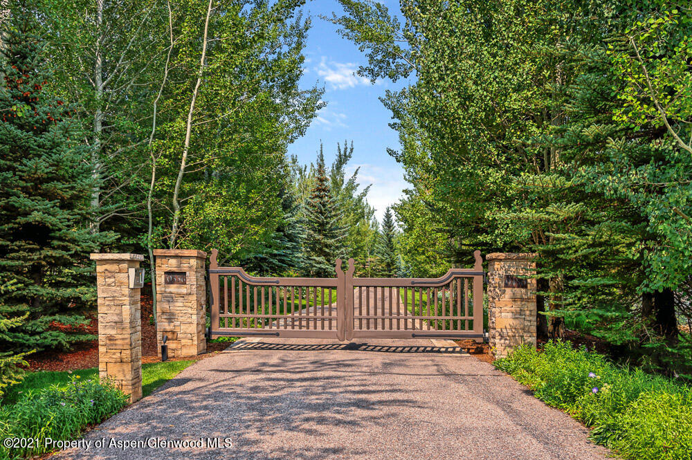 450 West Tiehack Road Aspen, CO 81611 - Photo 2 of 42 Gate entry