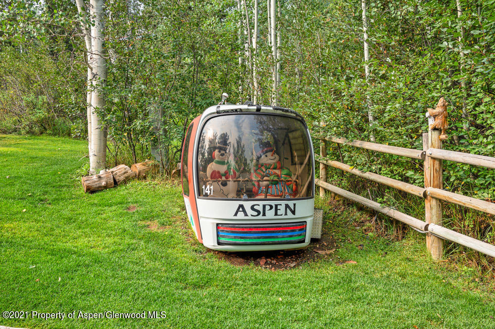 450 West Tiehack Road Aspen, CO 81611 - Photo 38 of 42 Gondola