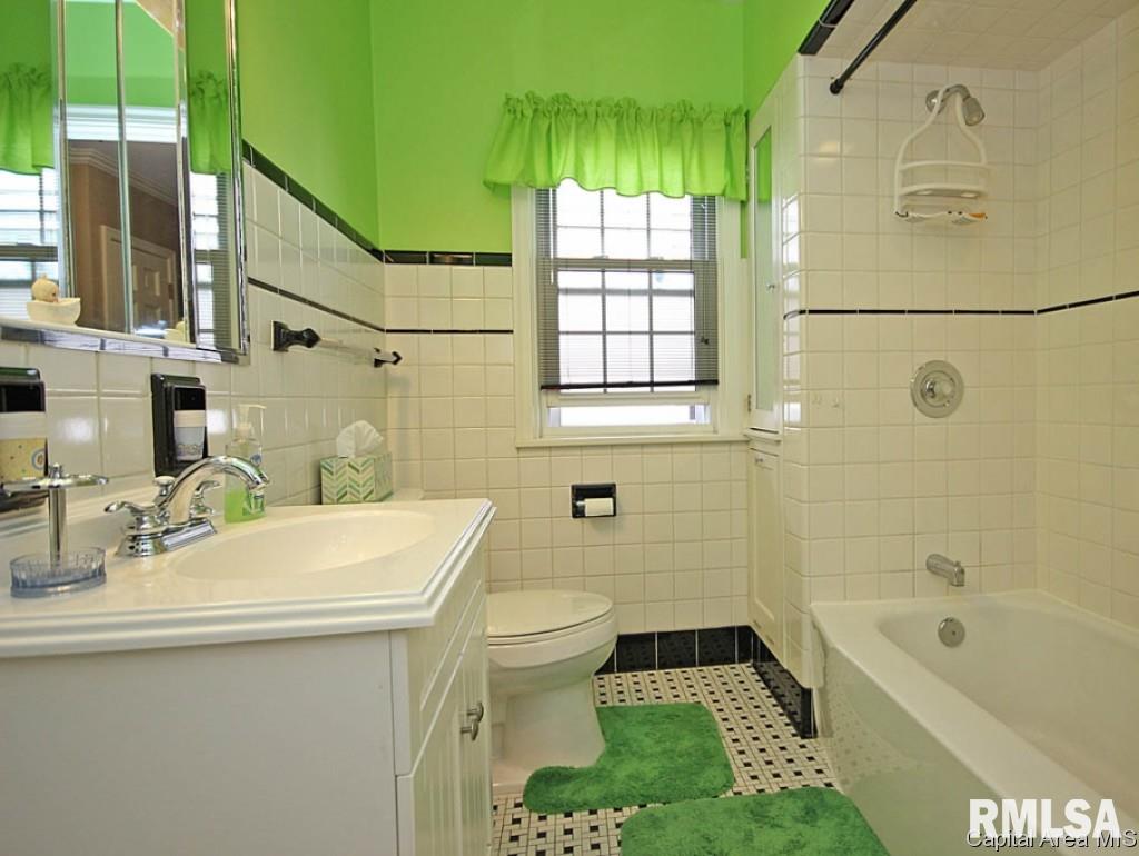 2011 South Walnut Street Springfield, IL 62704 - Photo 11 of 19