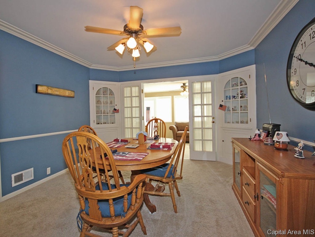 2011 South Walnut Street Springfield, IL 62704 - Photo 6 of 19