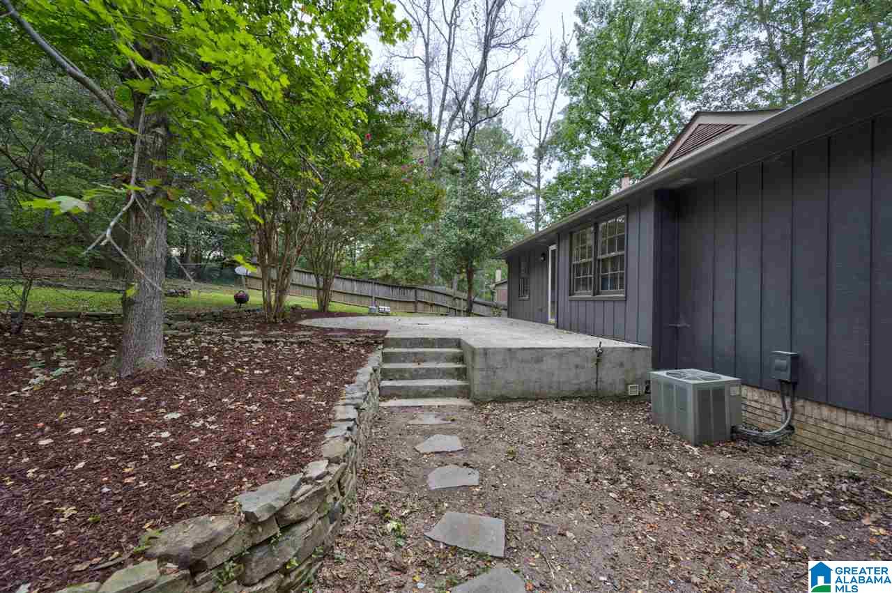 5532 Hunters Hill Road Birmingham, AL 35210 - Photo 4 of 35
