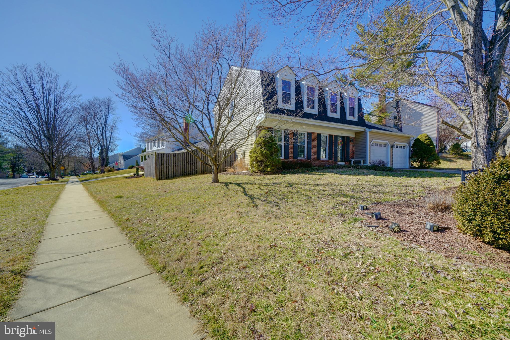 1900 Autumn Ridge Circle Silver Spring, MD 20906 - Photo 3 of 63 Sunny and spacious lot with east-facing entry
