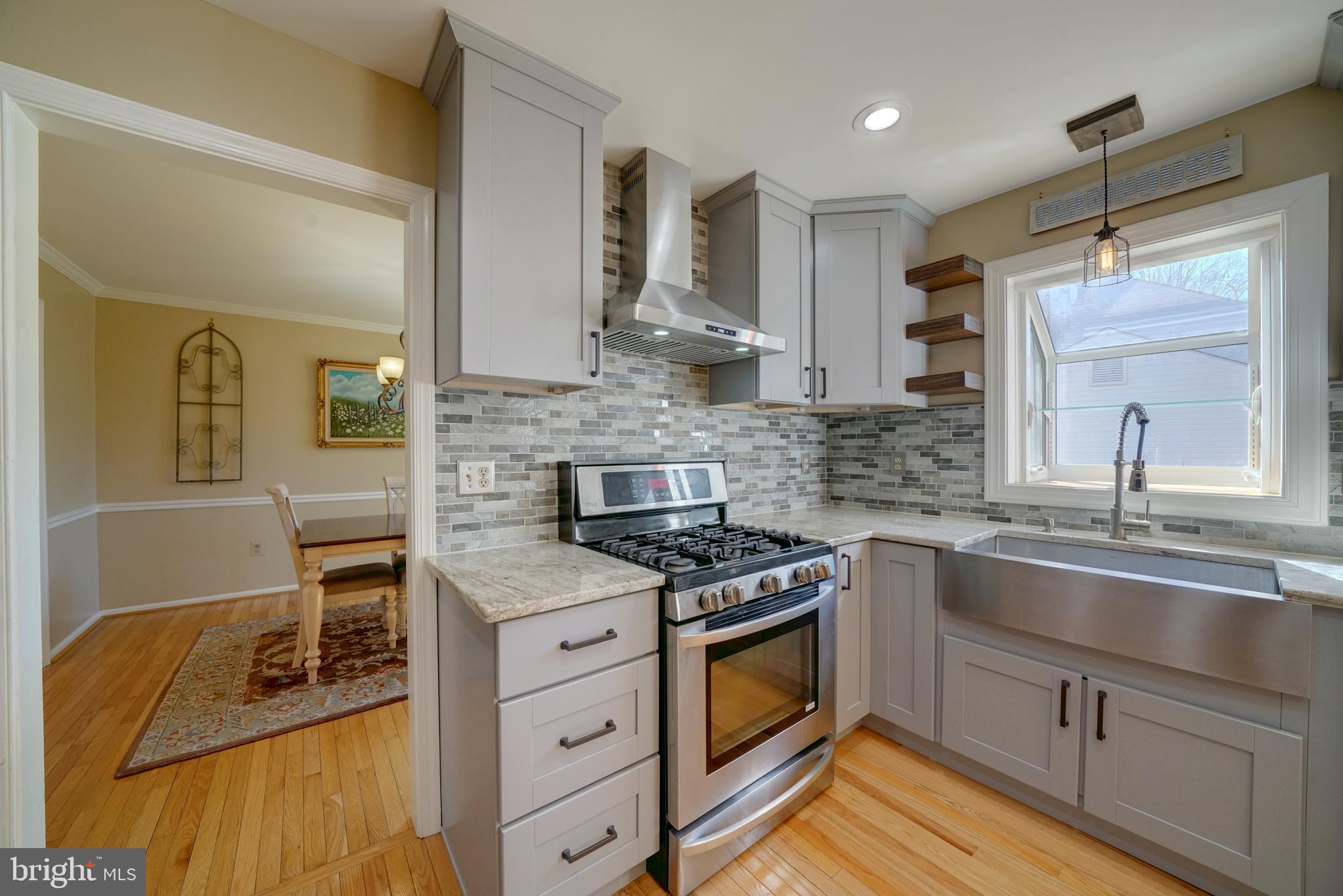 1900 Autumn Ridge Circle Silver Spring, MD 20906 - Photo 21 of 63 Stylish fixtures