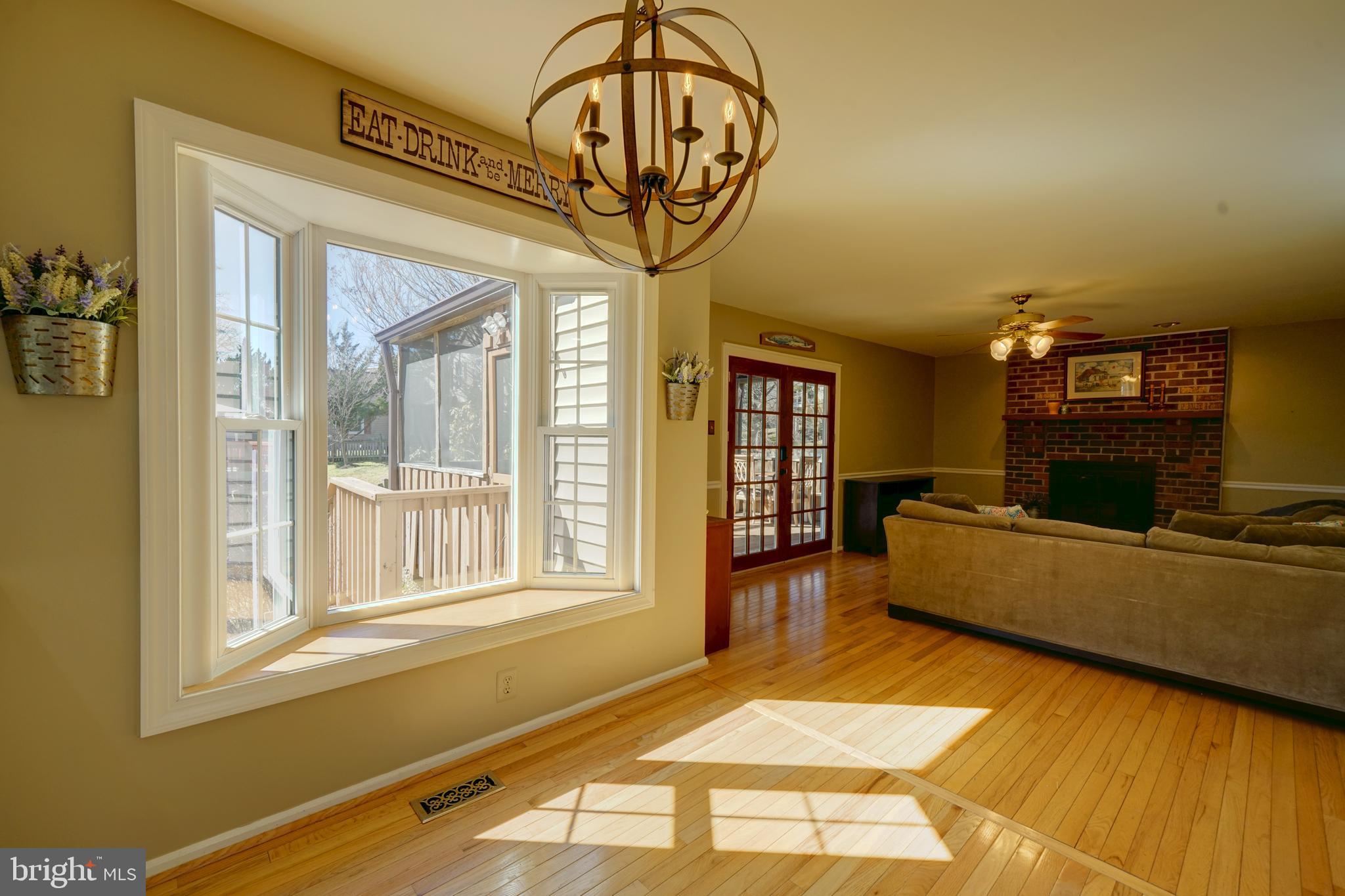 1900 Autumn Ridge Circle Silver Spring, MD 20906 - Photo 22 of 63 Table nook with bay window