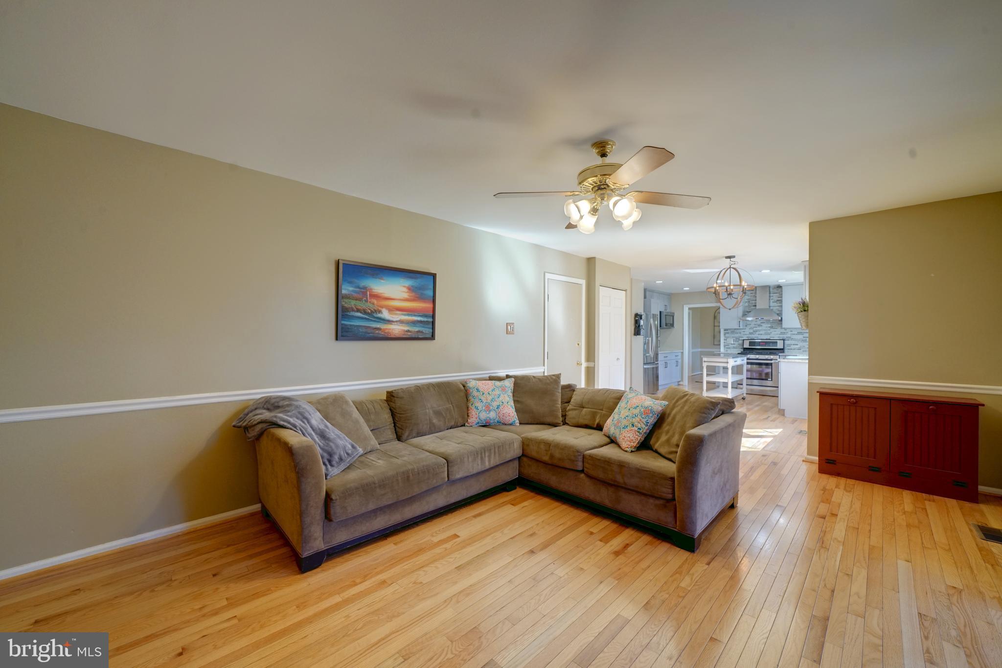 1900 Autumn Ridge Circle Silver Spring, MD 20906 - Photo 28 of 63 Open and bright space