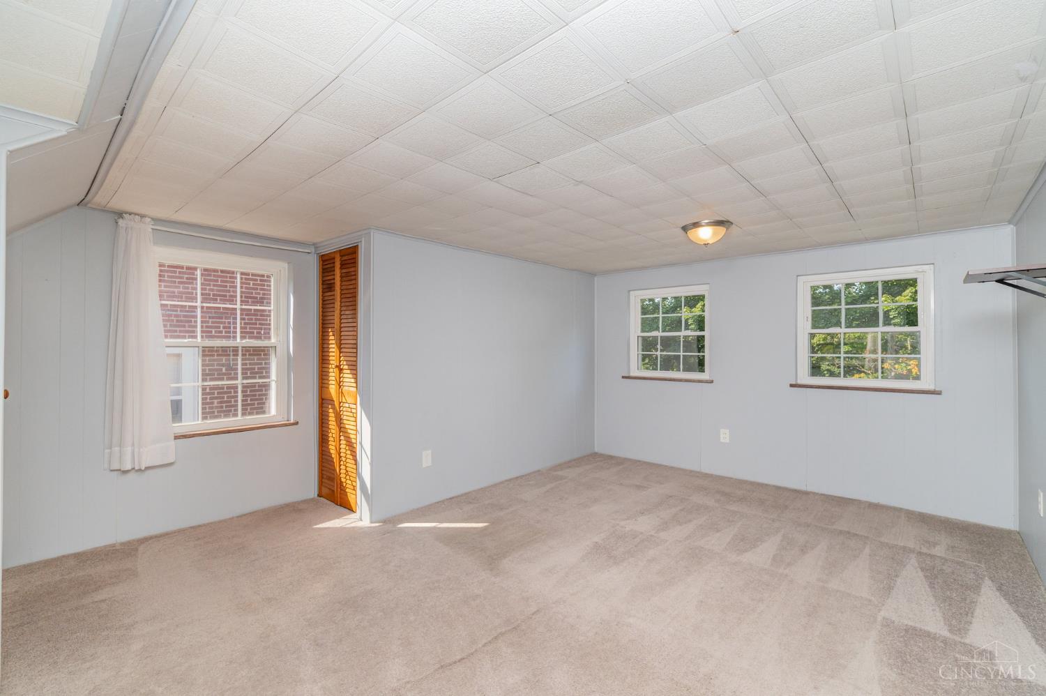 4300 Foley Road Cincinnati, OH 45205 - Photo 17 of 32