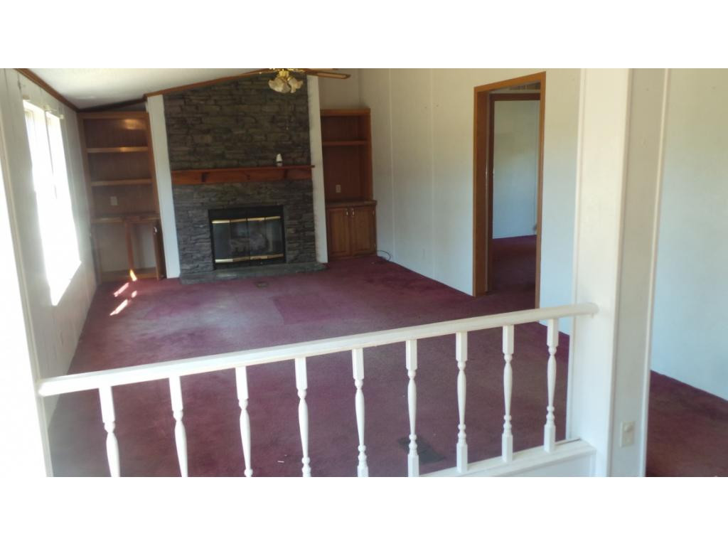 143 Pleasant Beach Road Elizabethton, TN 37643 - Photo 7 of 11 Photo 7