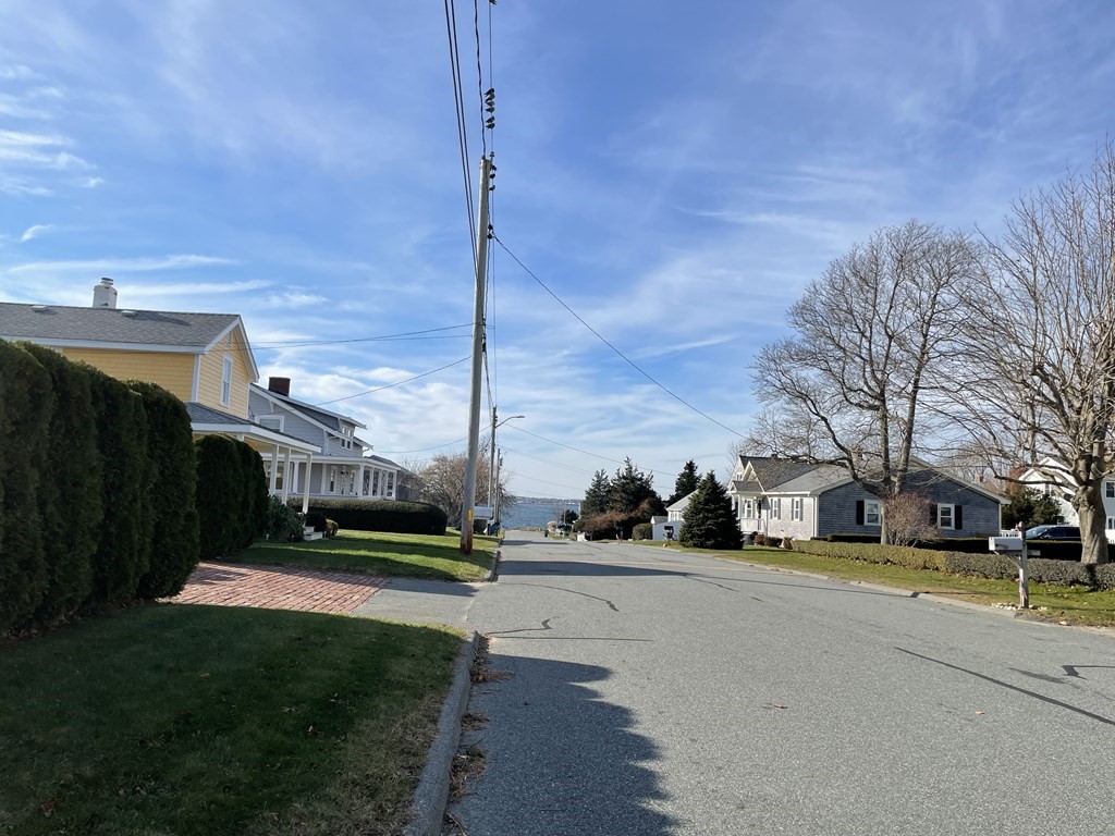 47 Jerusalem Road Fairhaven, MA 02719 - Photo 3 of 12 Gallery Image 3