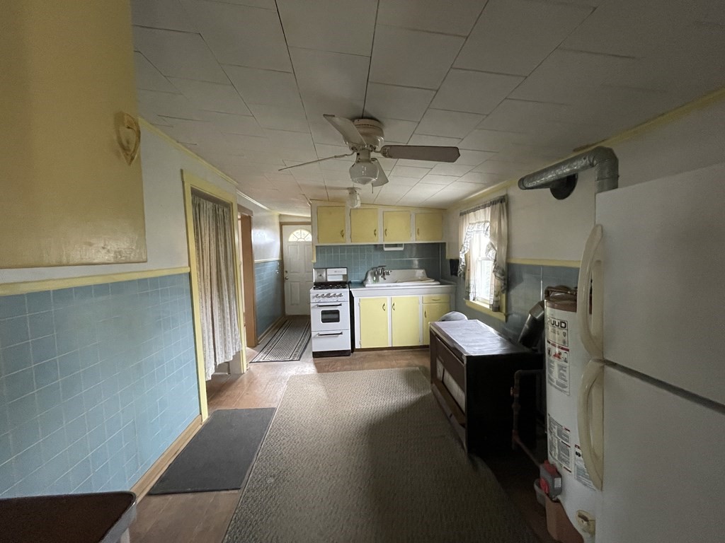 47 Jerusalem Road Fairhaven, MA 02719 - Photo 5 of 12 Gallery Image 5