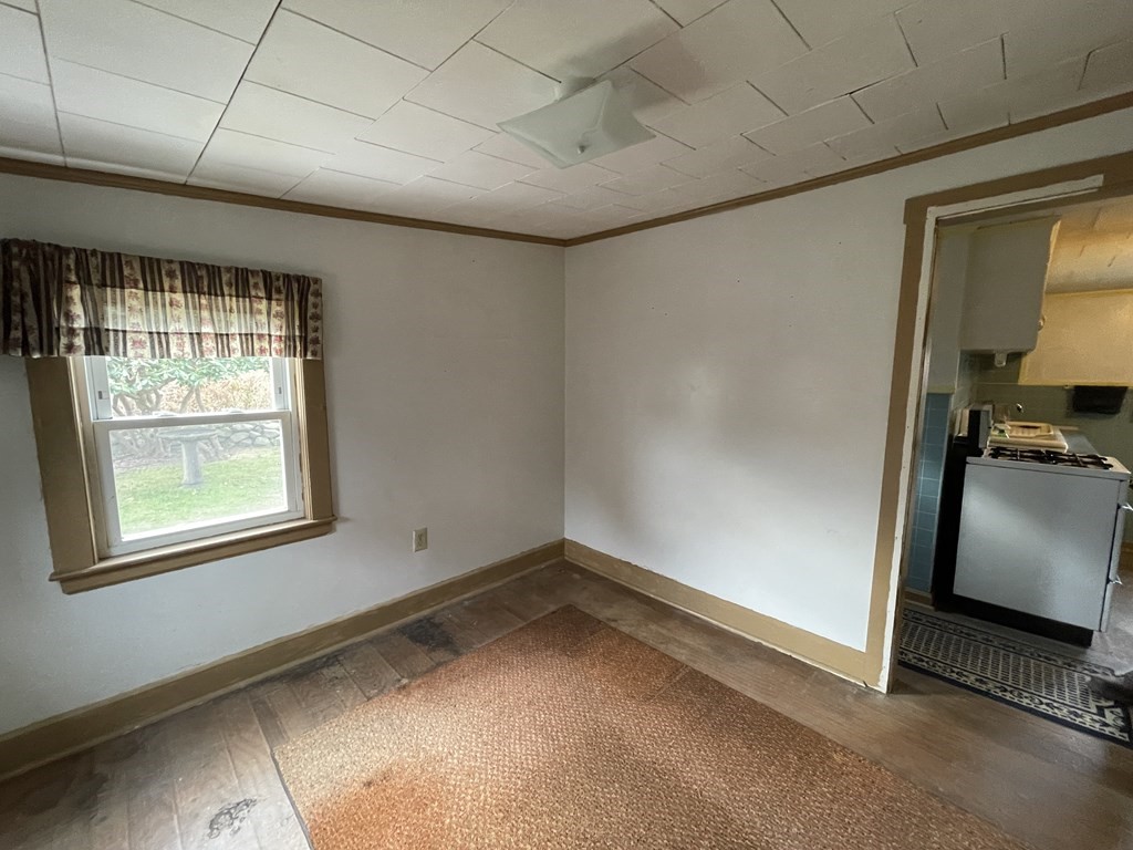 47 Jerusalem Road Fairhaven, MA 02719 - Photo 9 of 12 Gallery Image 9