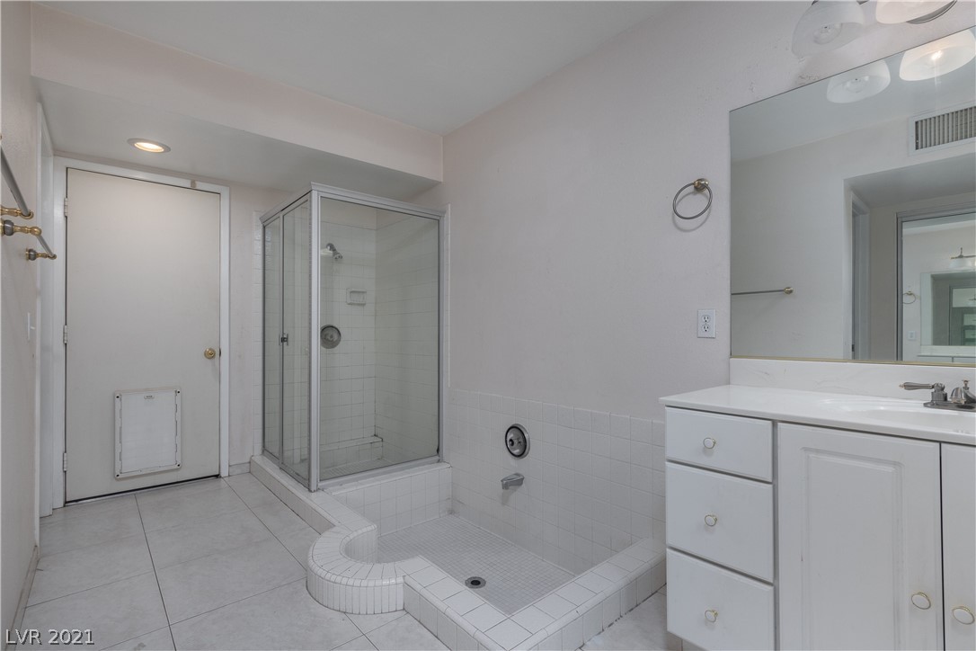6680 Vigo Road Las Vegas, NV 89146 - Photo 17 of 29 Gallery Image 17