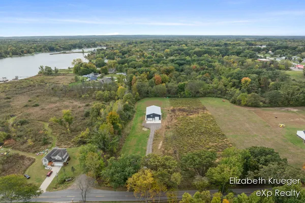 $668,500 | 8586 66th Street Southeast, Alto, MI 49302