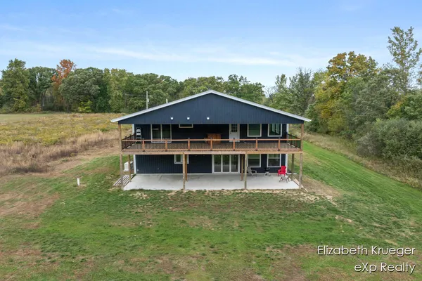 $668,500 | 8586 66th Street Southeast, Alto, MI 49302