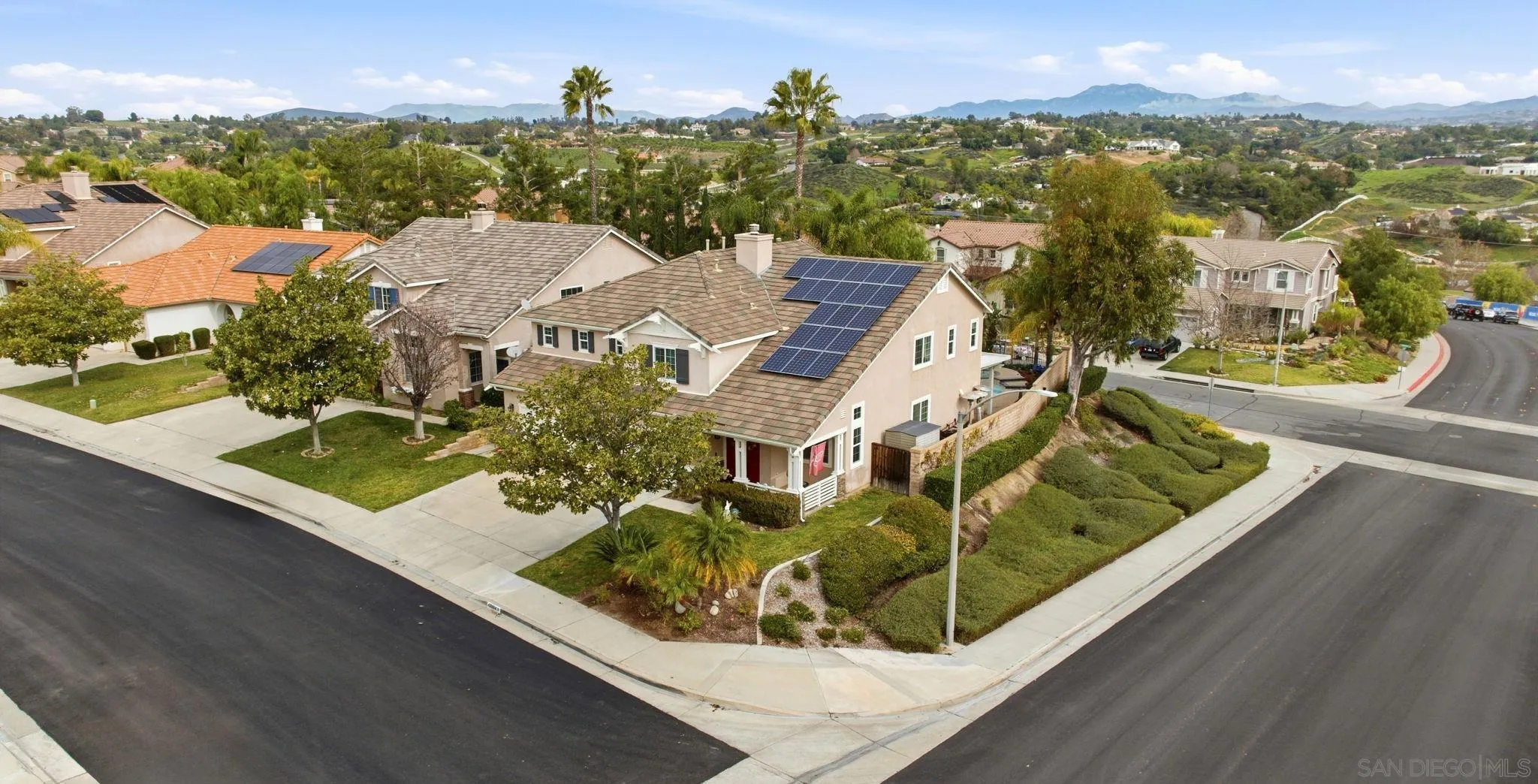 43084 Knightsbridge Way Temecula, CA 92592 - Photo 1 of 34