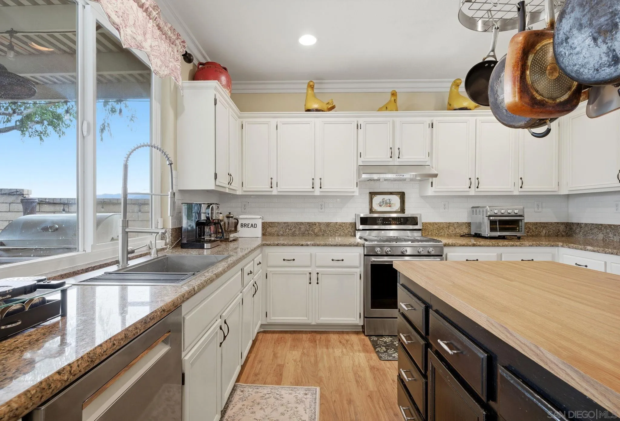 43084 Knightsbridge Way Temecula, CA 92592 - Photo 11 of 34