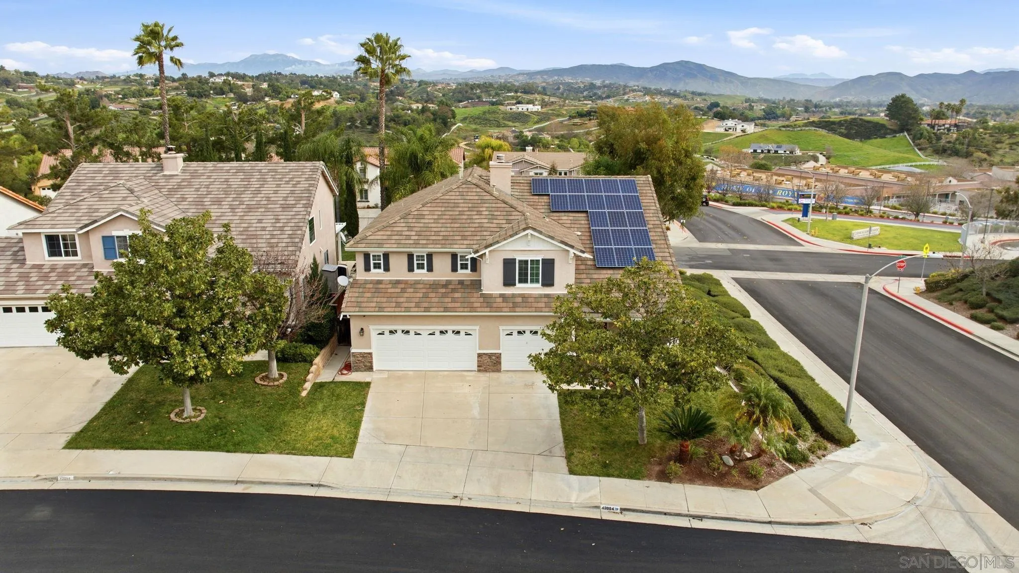 43084 Knightsbridge Way Temecula, CA 92592 - Photo 2 of 34