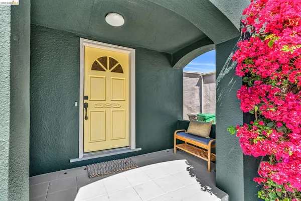 $649,000 | 2907 Seminary Avenue, Oakland, CA 94605