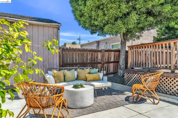 $649,000 | 2907 Seminary Avenue, Oakland, CA 94605