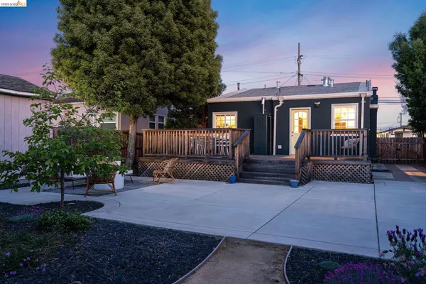 $649,000 | 2907 Seminary Avenue, Oakland, CA 94605