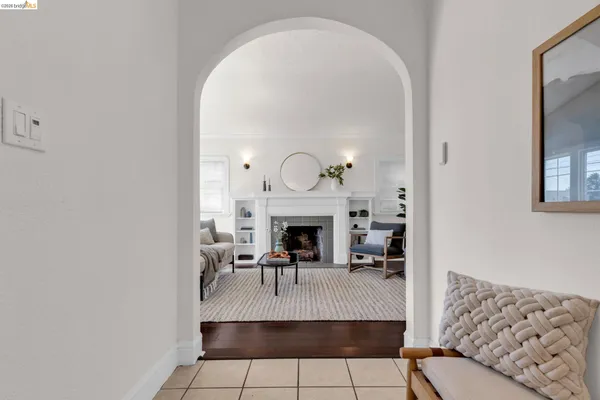 $649,000 | 2907 Seminary Avenue, Oakland, CA 94605