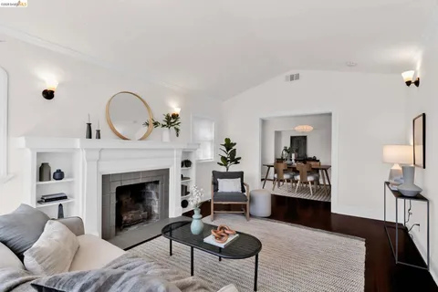 $649,000 | 2907 Seminary Avenue, Oakland, CA 94605