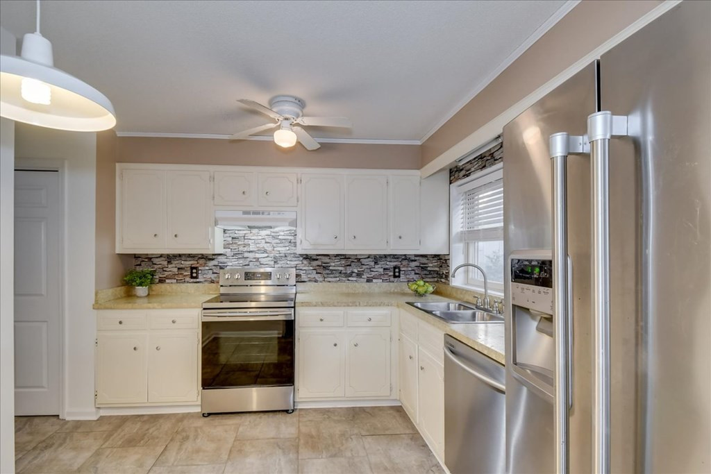 1054 Hickman Road Augusta, GA 30904 - Photo 12 of 31