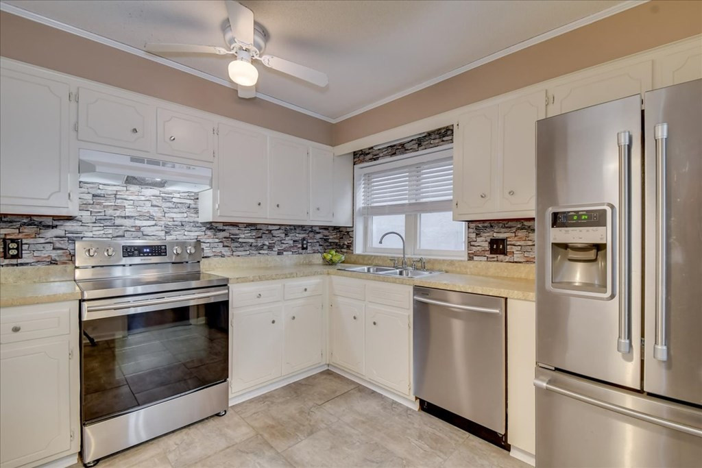 1054 Hickman Road Augusta, GA 30904 - Photo 13 of 31