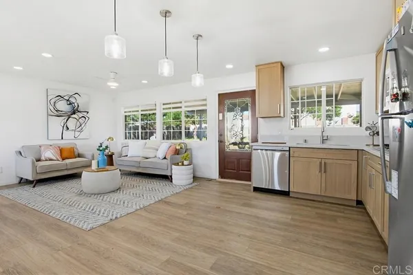 $825,000 | 9462 Doheny Road, Santee, CA 92071