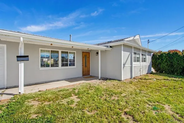 $825,000 | 9462 Doheny Road, Santee, CA 92071