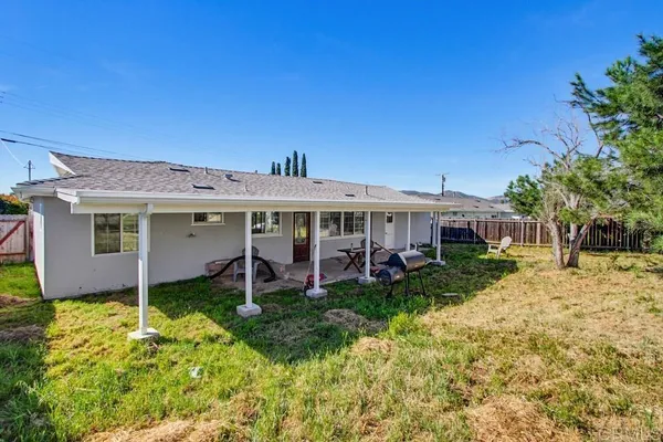 $825,000 | 9462 Doheny Road, Santee, CA 92071