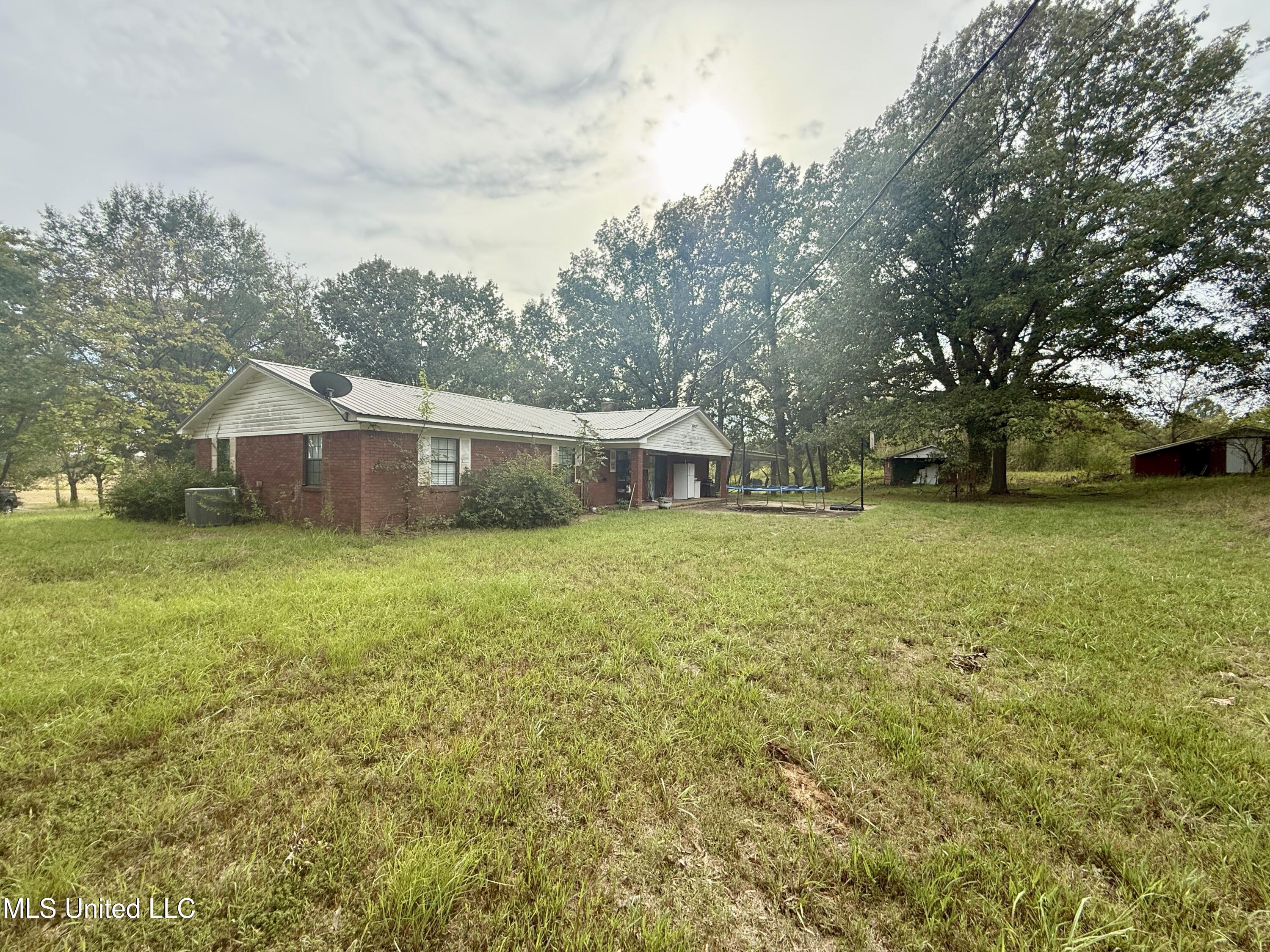 3836 Cleveland Road Hernando, MS 38632 - Photo 3 of 25 IMG_7352