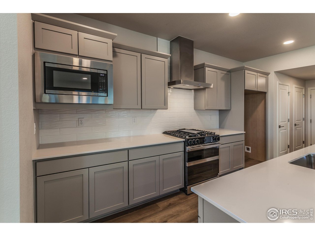 5409 Yancy Street Timnath, CO 80547 - Photo 10 of 48 KITCHEN