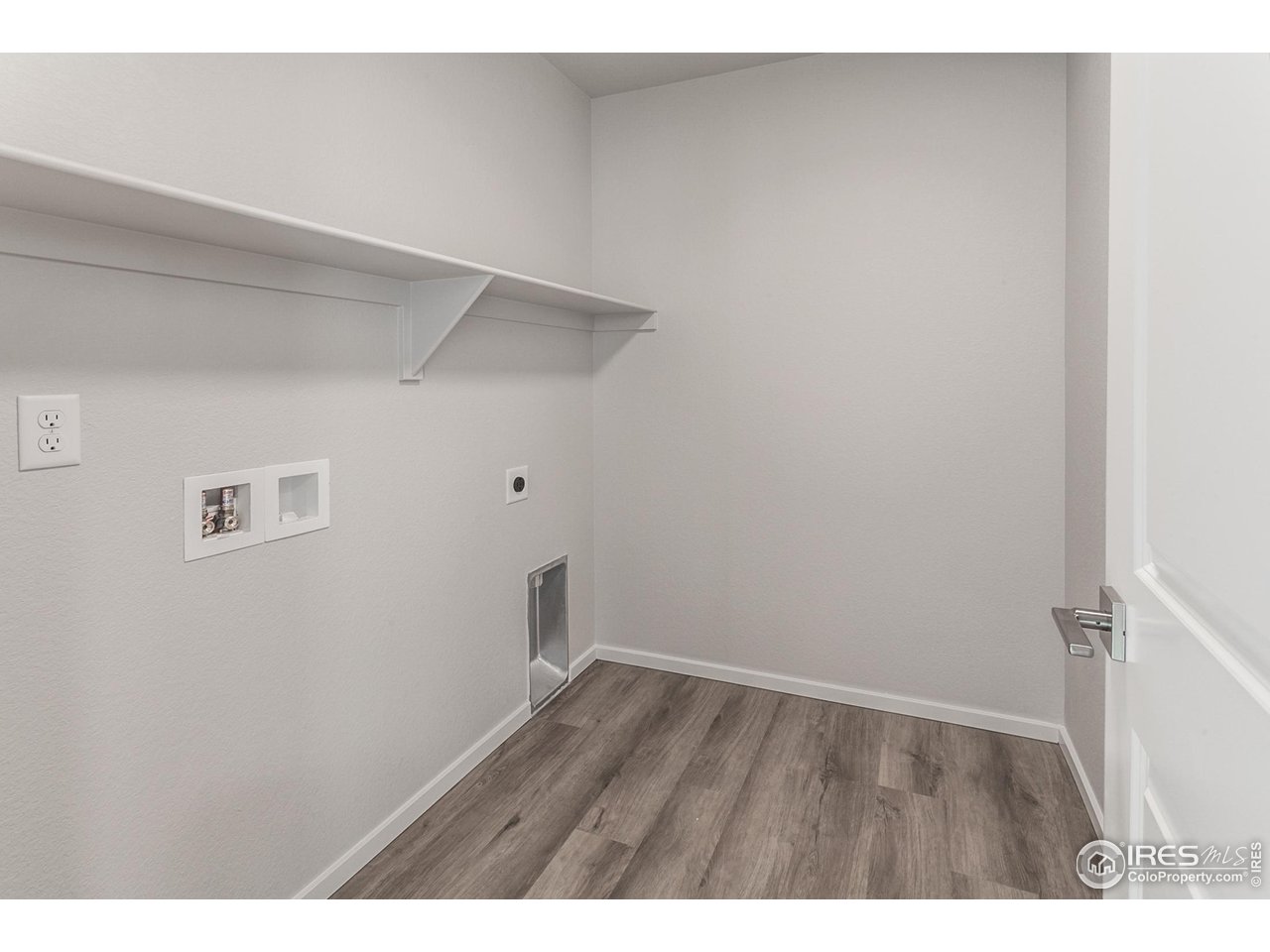 5409 Yancy Street Timnath, CO 80547 - Photo 26 of 48 LAUNDRY