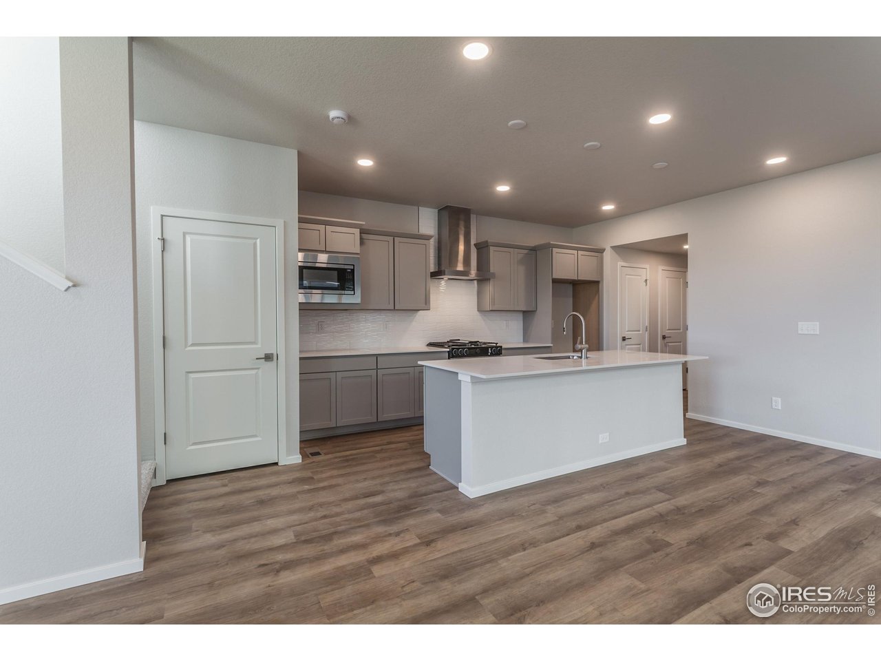 5409 Yancy Street Timnath, CO 80547 - Photo 7 of 48 KITCHEN