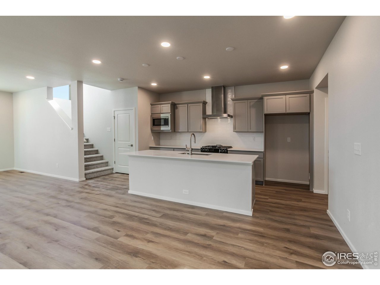 5409 Yancy Street Timnath, CO 80547 - Photo 8 of 48 KITCHEN