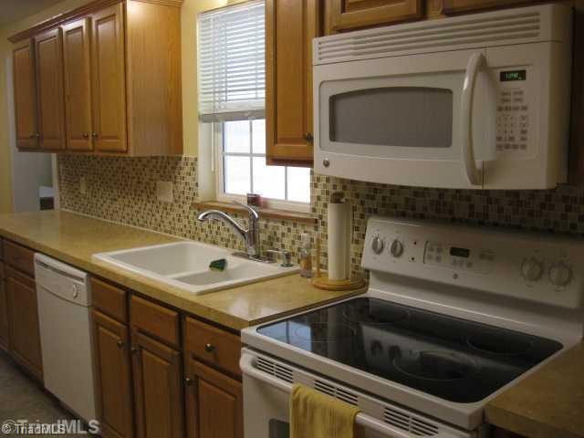 4920 Murray Road Winston-Salem, NC 27106 - Photo 3 of 16 Kitchen.