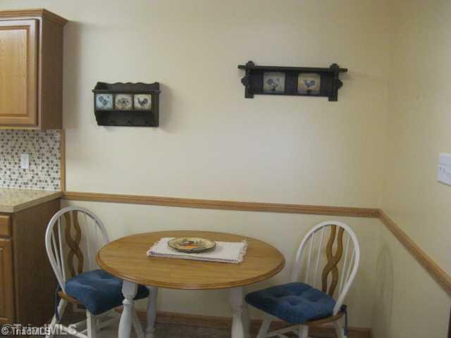 4920 Murray Road Winston-Salem, NC 27106 - Photo 5 of 16 Breakfast.