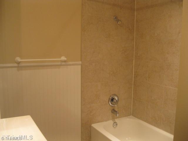 4920 Murray Road Winston-Salem, NC 27106 - Photo 10 of 16 Bath.