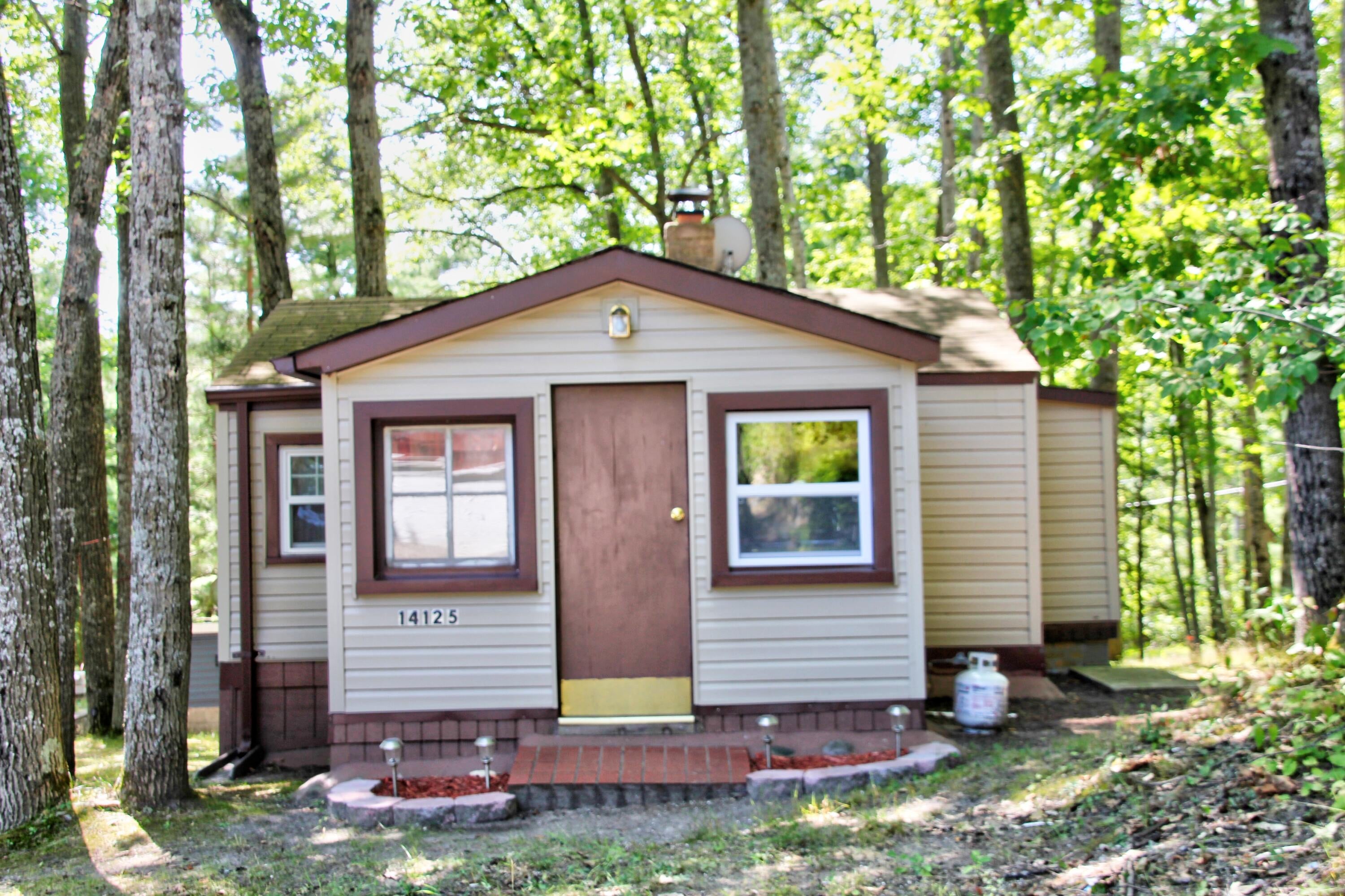 14125 Pointe Road Atlanta, MI 49709 - Photo 2 of 25 Gallery Image 2