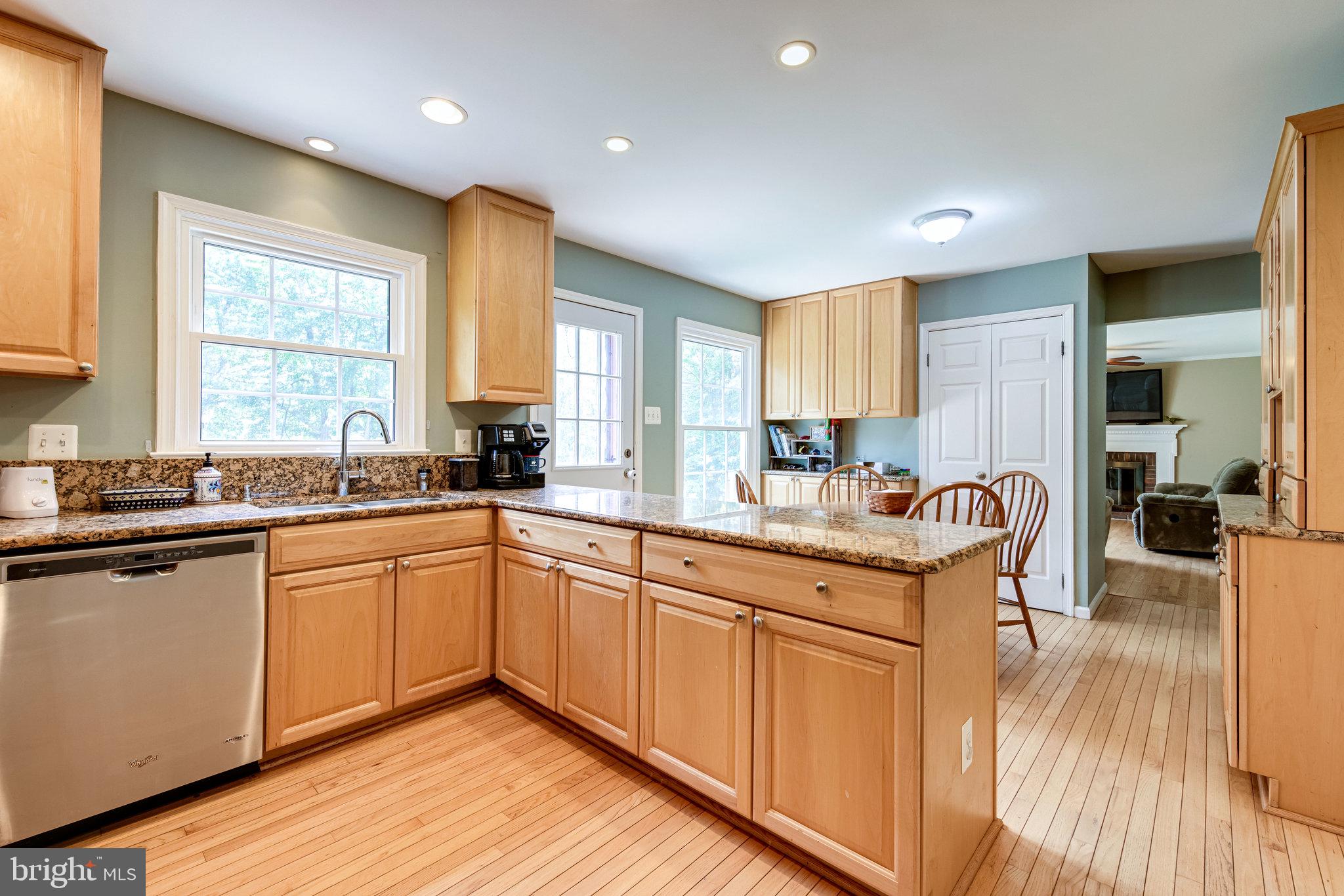 6905 Raspberry Plain Place Springfield, VA 22153 - Photo 25 of 66