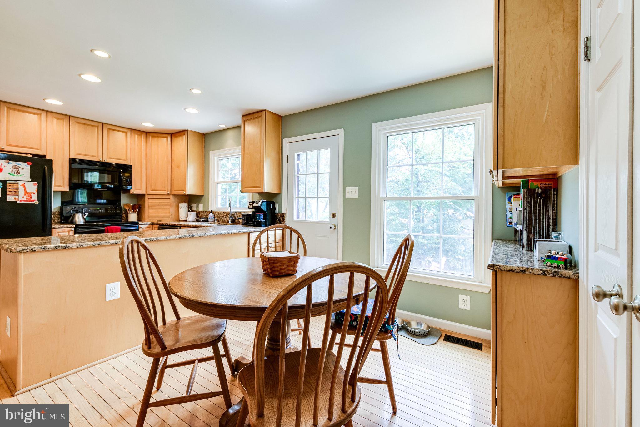 6905 Raspberry Plain Place Springfield, VA 22153 - Photo 27 of 66