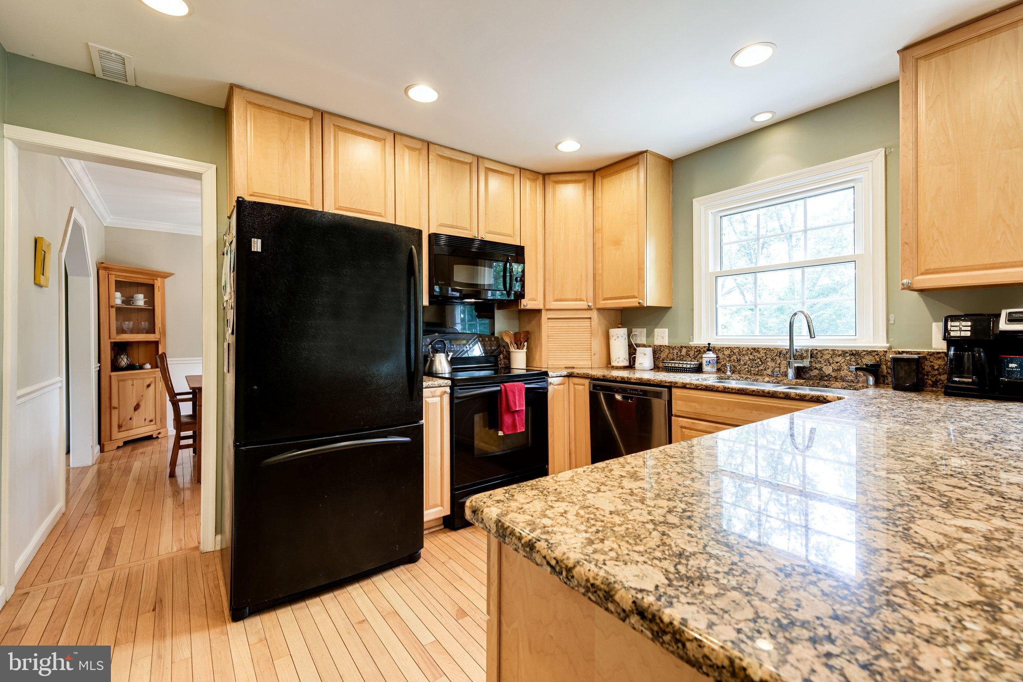 6905 Raspberry Plain Place Springfield, VA 22153 - Photo 30 of 66