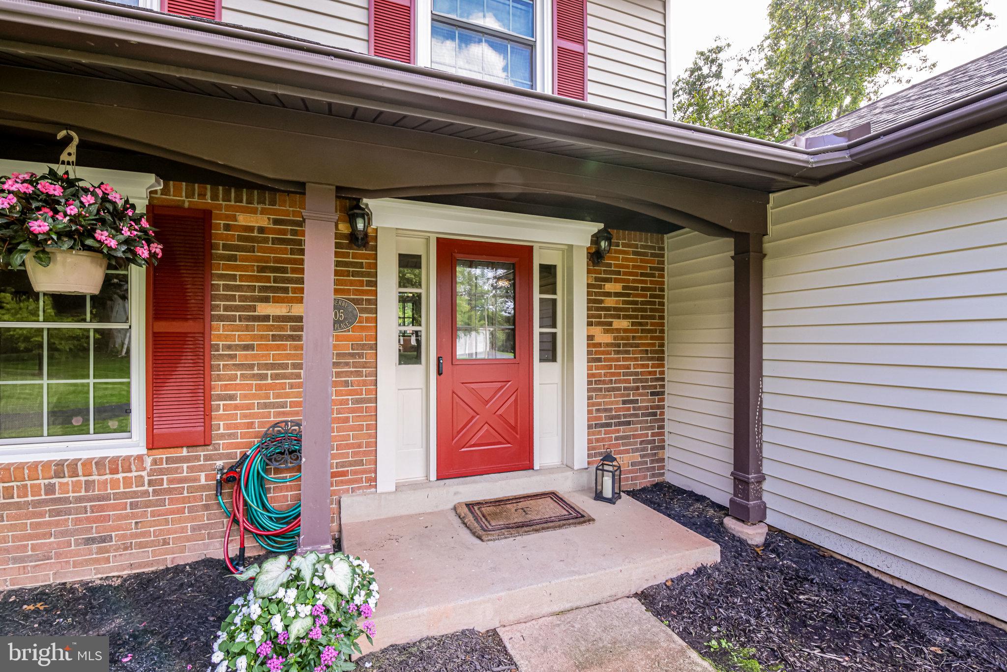 6905 Raspberry Plain Place Springfield, VA 22153 - Photo 4 of 66