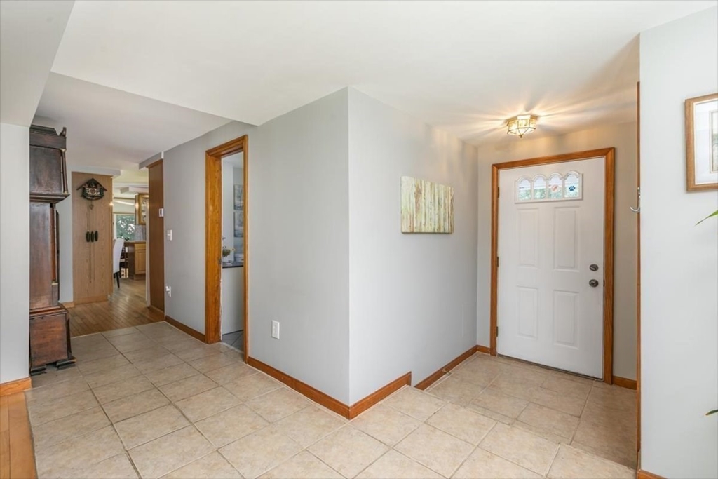 19 McDonald Road Wilmington, MA 01887 - Photo 8 of 38 Gallery Image 8