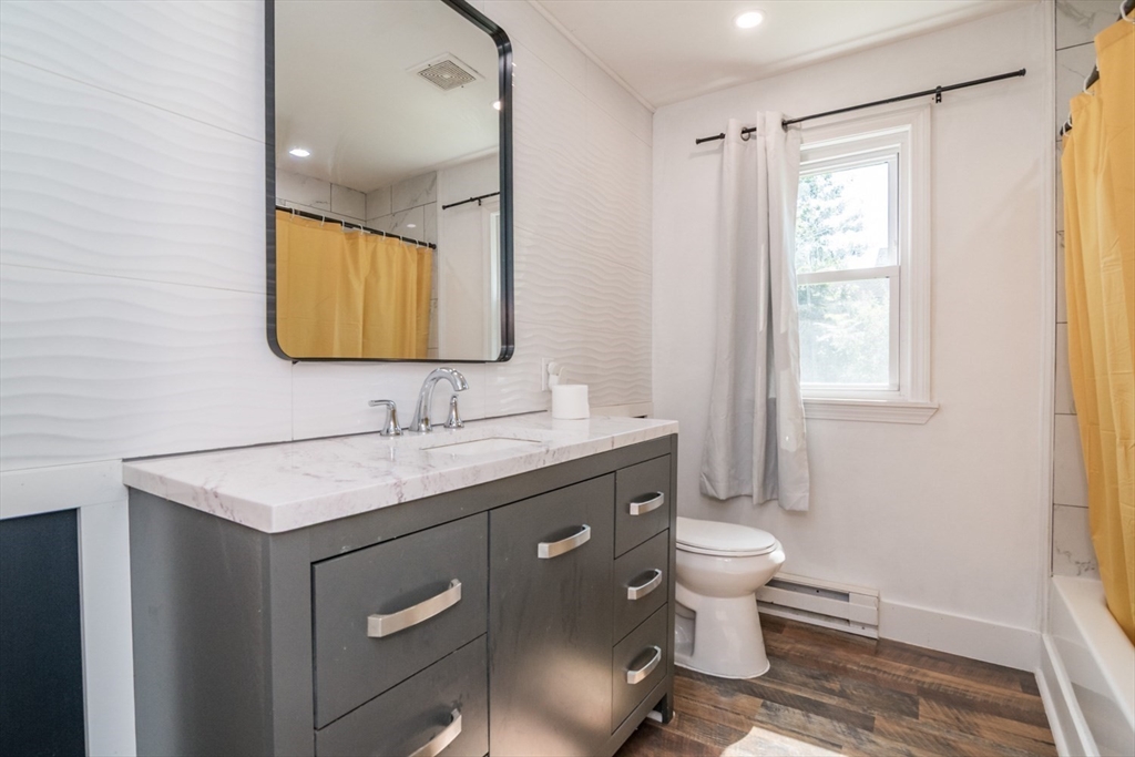 379 Roosevelt Avenue Springfield, MA 01118 - Photo 20 of 32