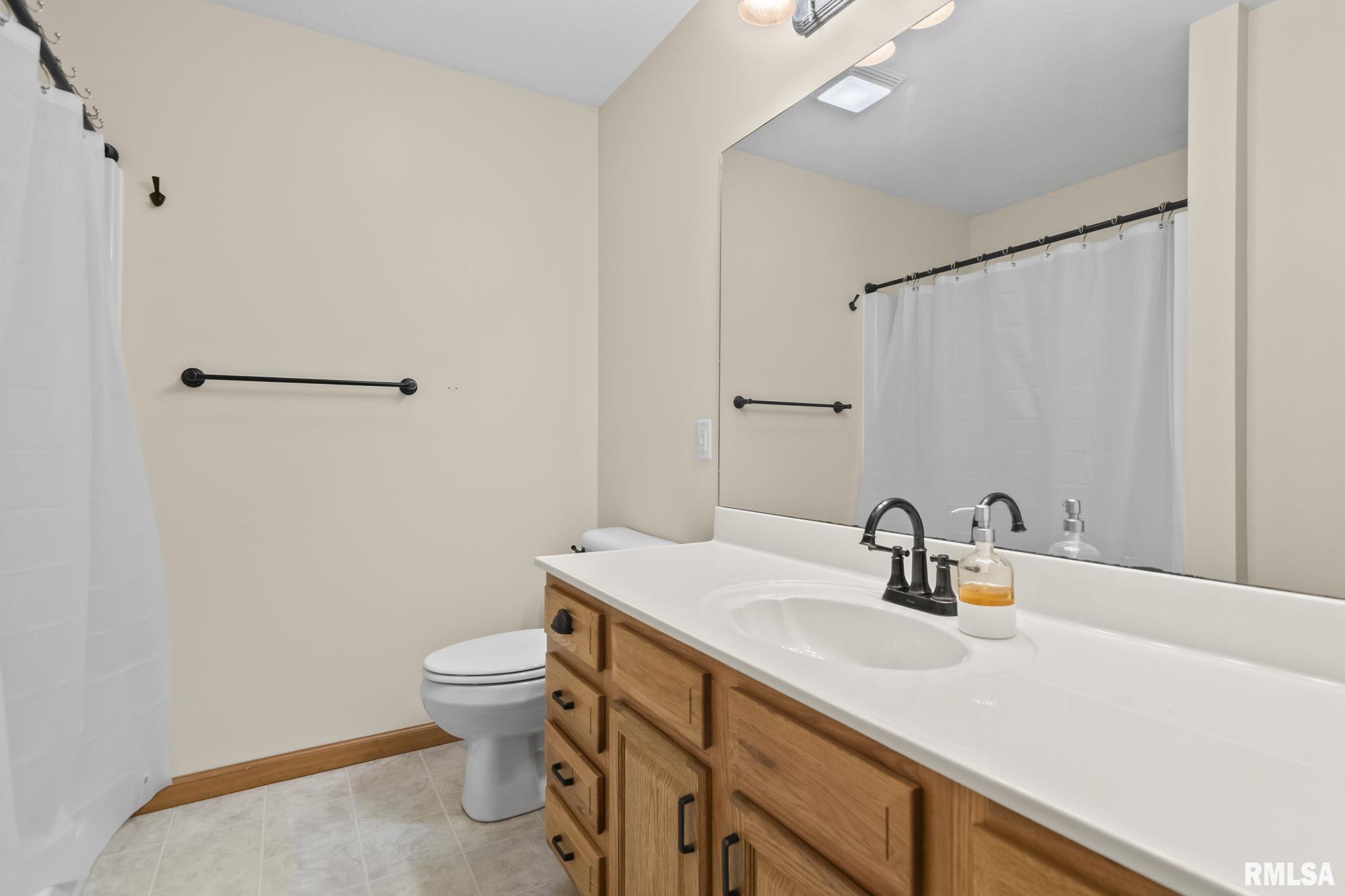 895 Timber Edge Drive Sherman, IL 62684 - Photo 17 of 34