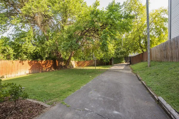 $2,800 | 1501 Shelby Avenue, Nashville, TN 37206