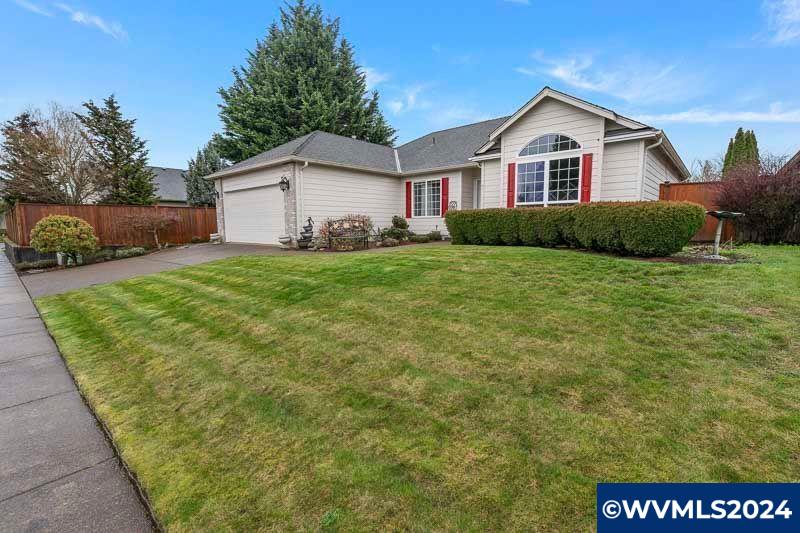 1944 Southwest Lynx Avenue Albany, OR 97321 - Photo 4 of 33